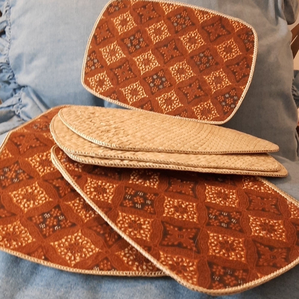 Vintage 1970's  place mats straw weave rattan style browns ,tan, Caramel